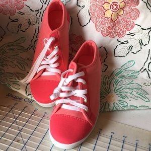 Beautiful Coral Sneaker